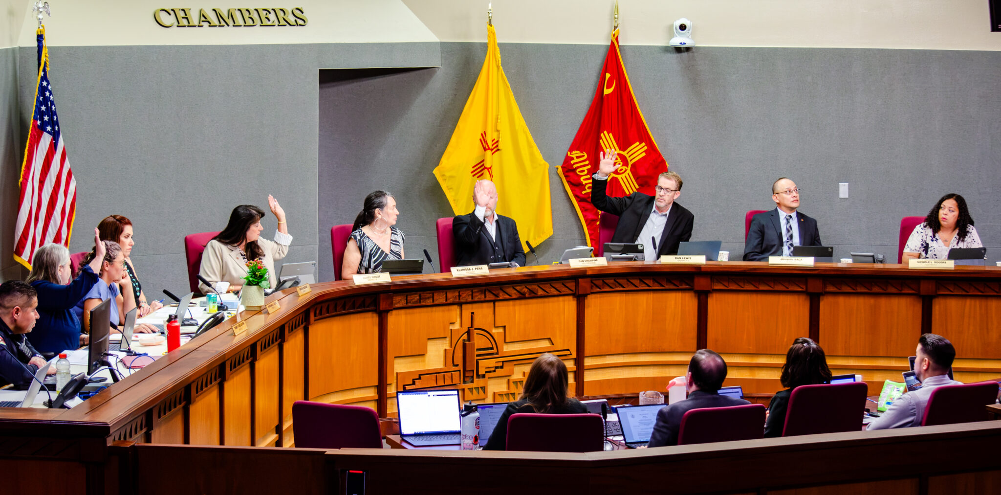 Albuquerque Council fails to override Mayor’s veto, killing proposal to make city clerk, attorney independent
